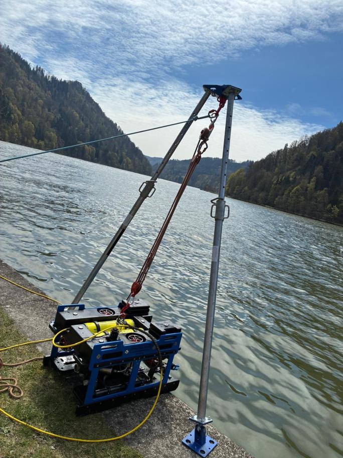 ROV am Bauwerk